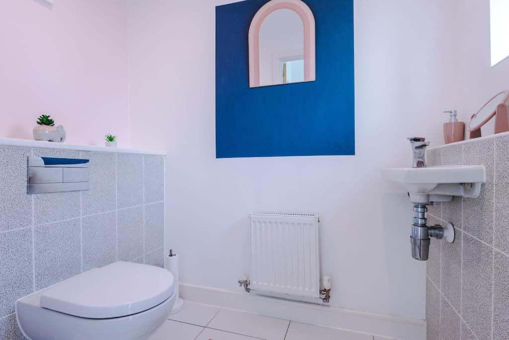 Modern Townhouse Near Coop Live Etihad Villa Manchester Exterior photo