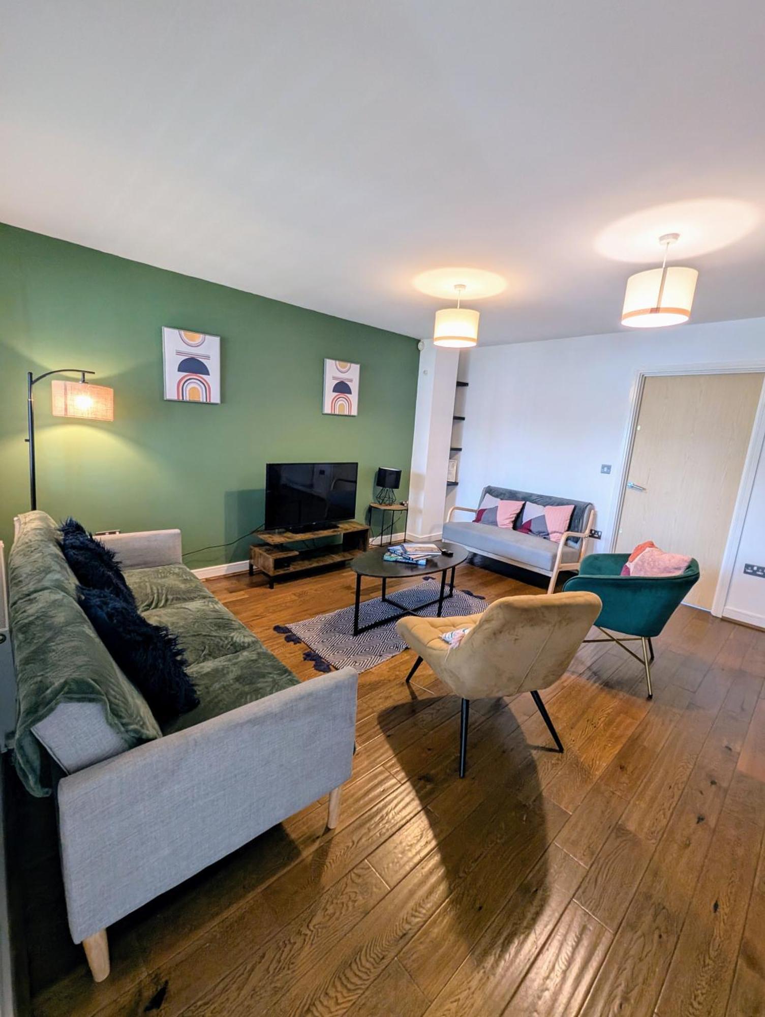 Modern Townhouse Near Coop Live Etihad Villa Manchester Exterior photo